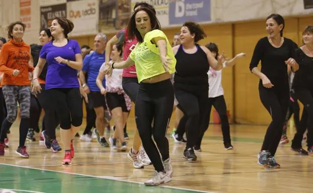 Cuidado con el zumba y con las zapatillas que utilizas El Correo